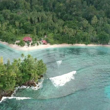 Nusa Nalan Beach Resort Rumah Olat Exteriör bild