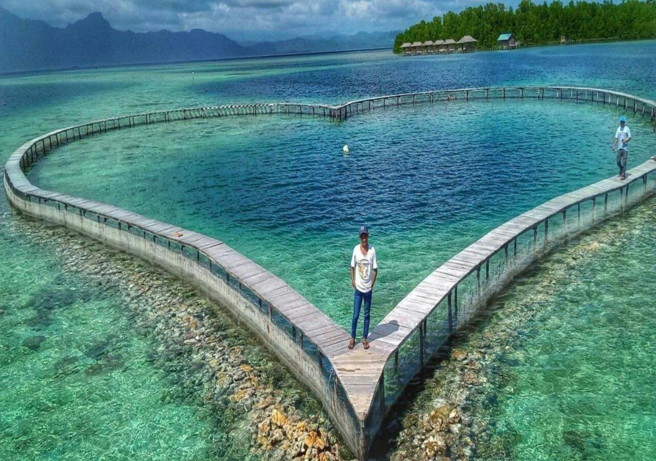 Nusa Nalan Beach Resort Rumah Olat Exteriör bild